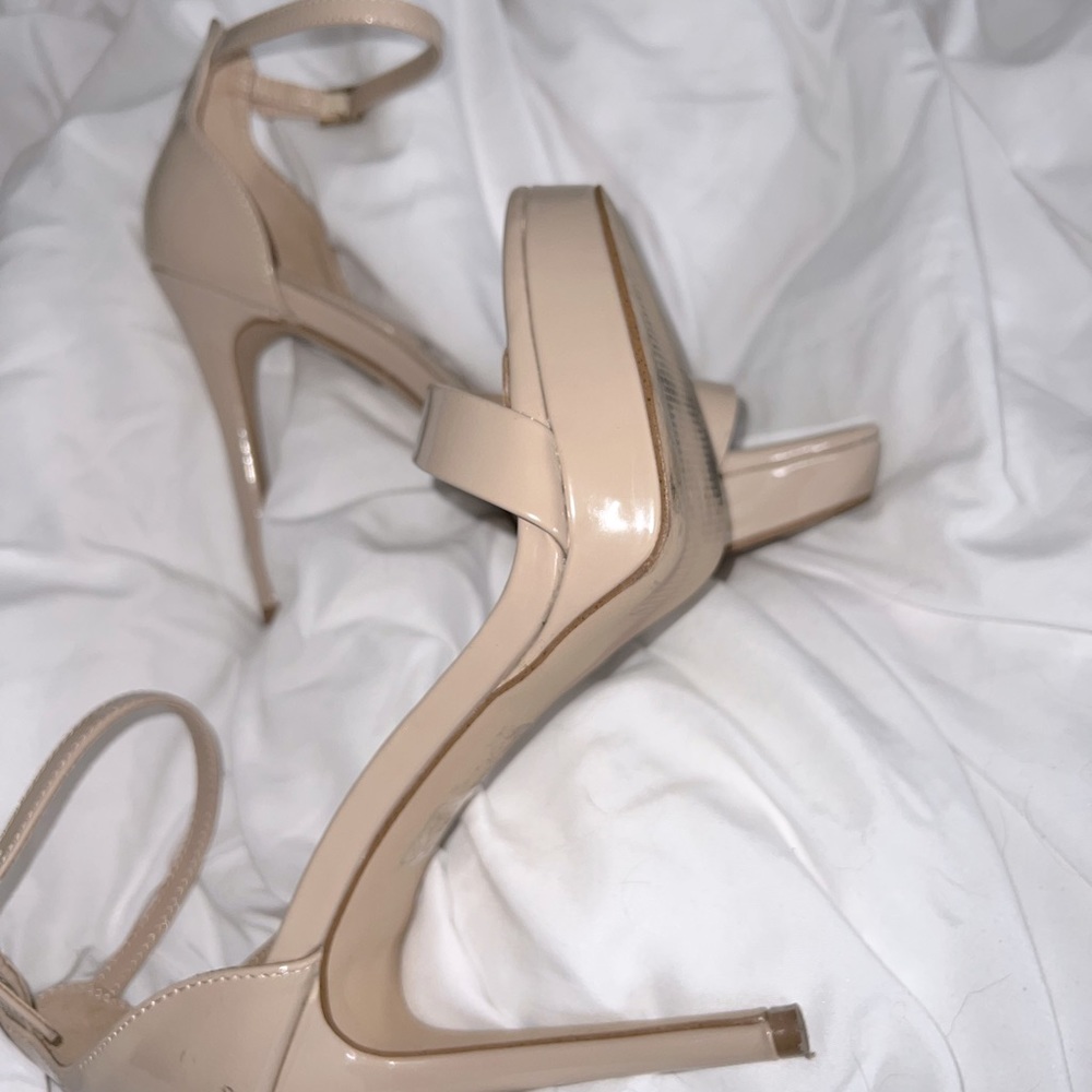 Nude Heels - Picture 5 of 6